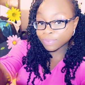 Meet your Posher, Afiya